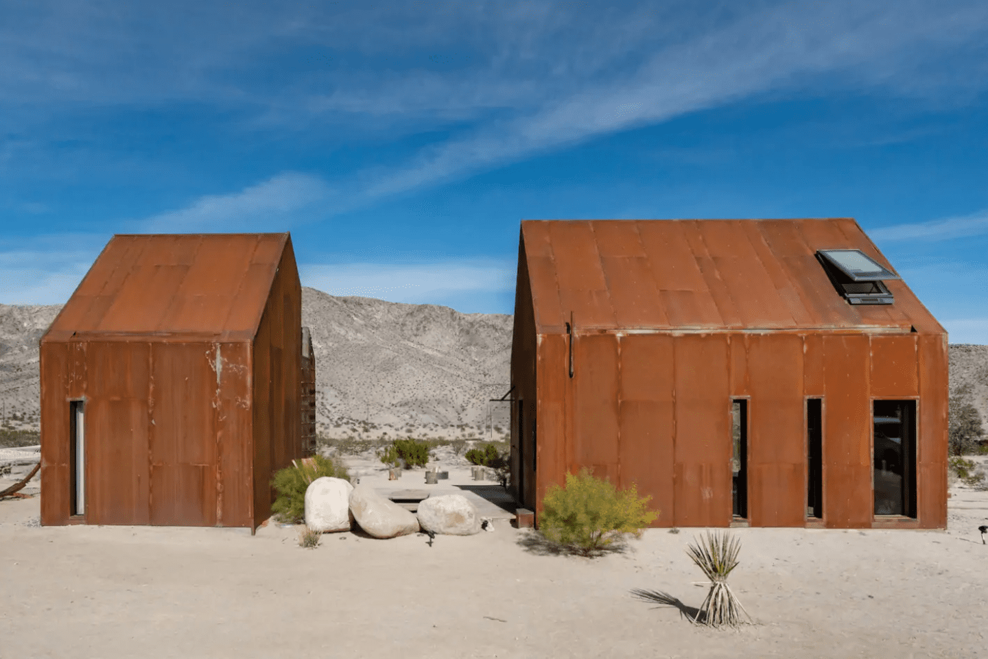 Architect's Off-Grid Stargazing Cabin Joshua Tree Airbnb