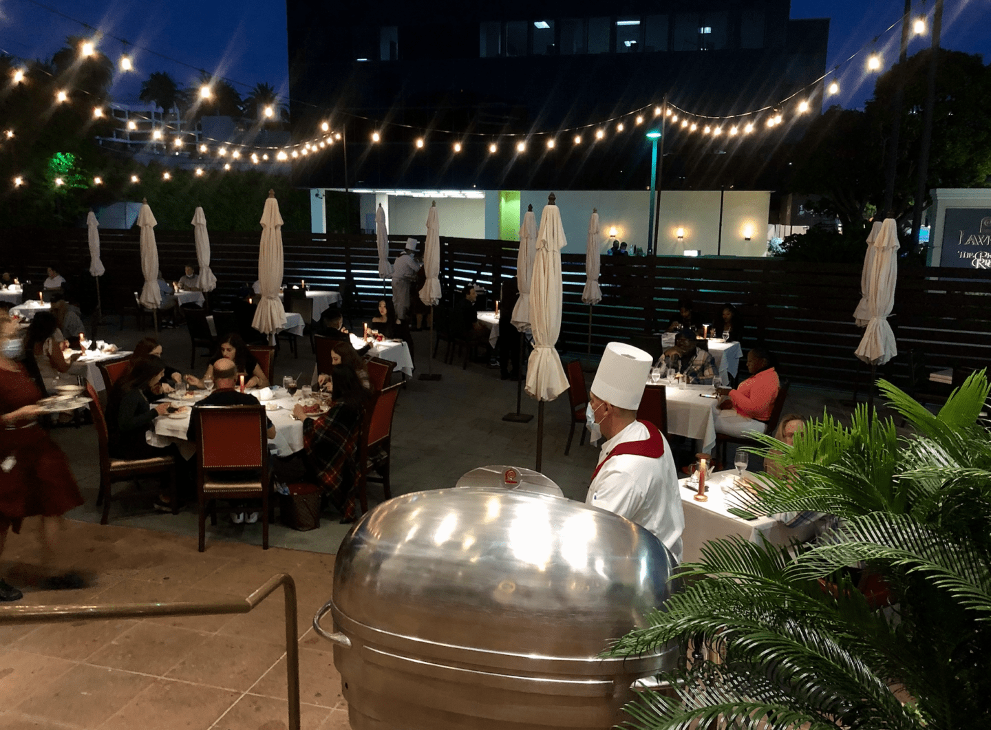 Outdoor dining in Los Angeles - Lawry's Beverly Hills