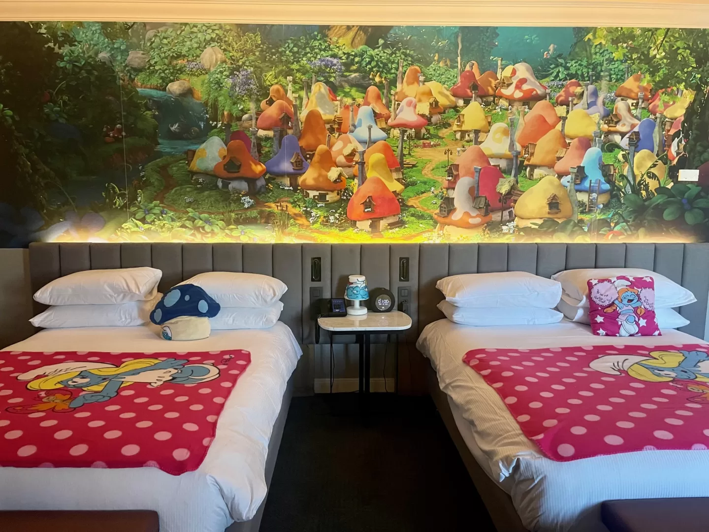 Hilton Brussels Smurf Room Review